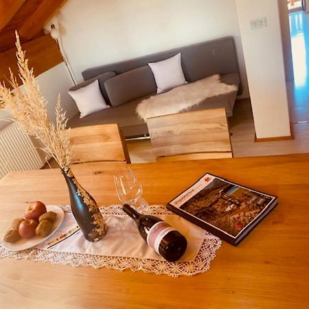Engadinerhof Villa Montagna Bagian luar foto