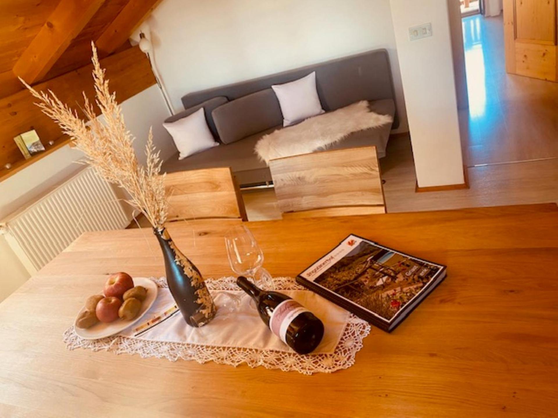 Engadinerhof Villa Montagna Bagian luar foto