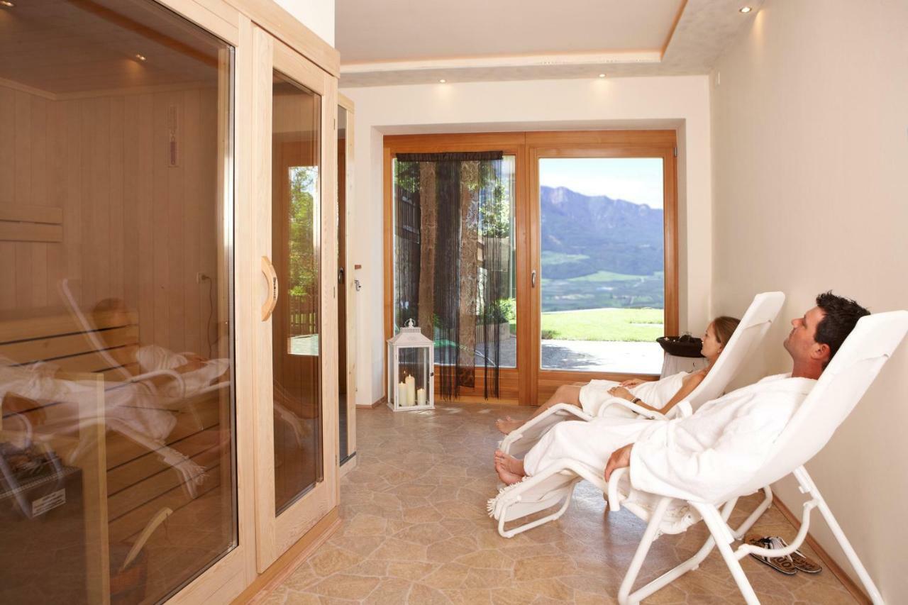 Engadinerhof Villa Montagna Bagian luar foto